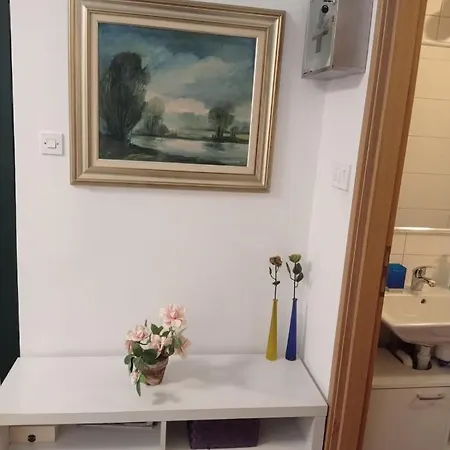 Apartment Bride's Rock *