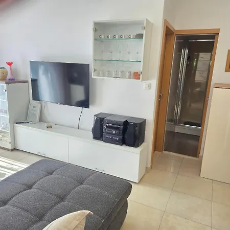 Bride's Rock Apartman